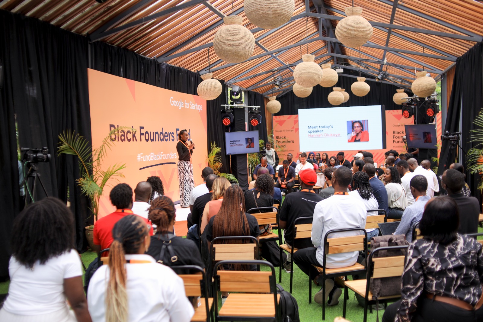 Startup & Innovation Events (Pitching, Awards, Workshops)